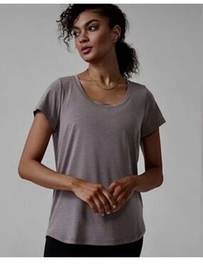 Athleta Stratus II Tee